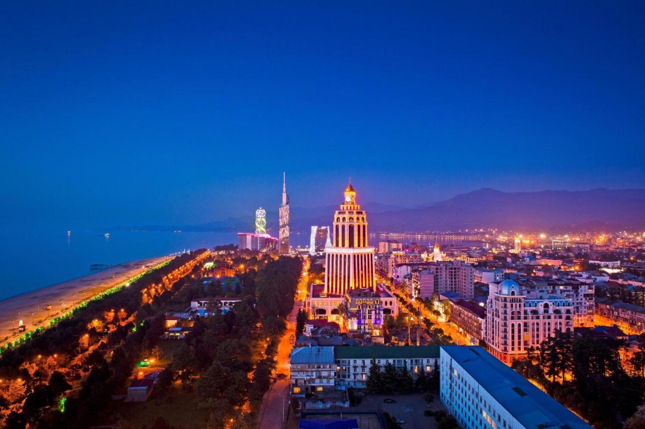 Orbi City In Batumi Батуми Екстериор снимка