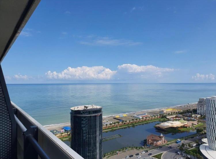 Orbi City In Batumi Батуми Екстериор снимка